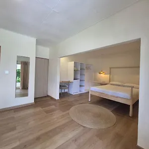 Beau Vallon Bungalows Pensión