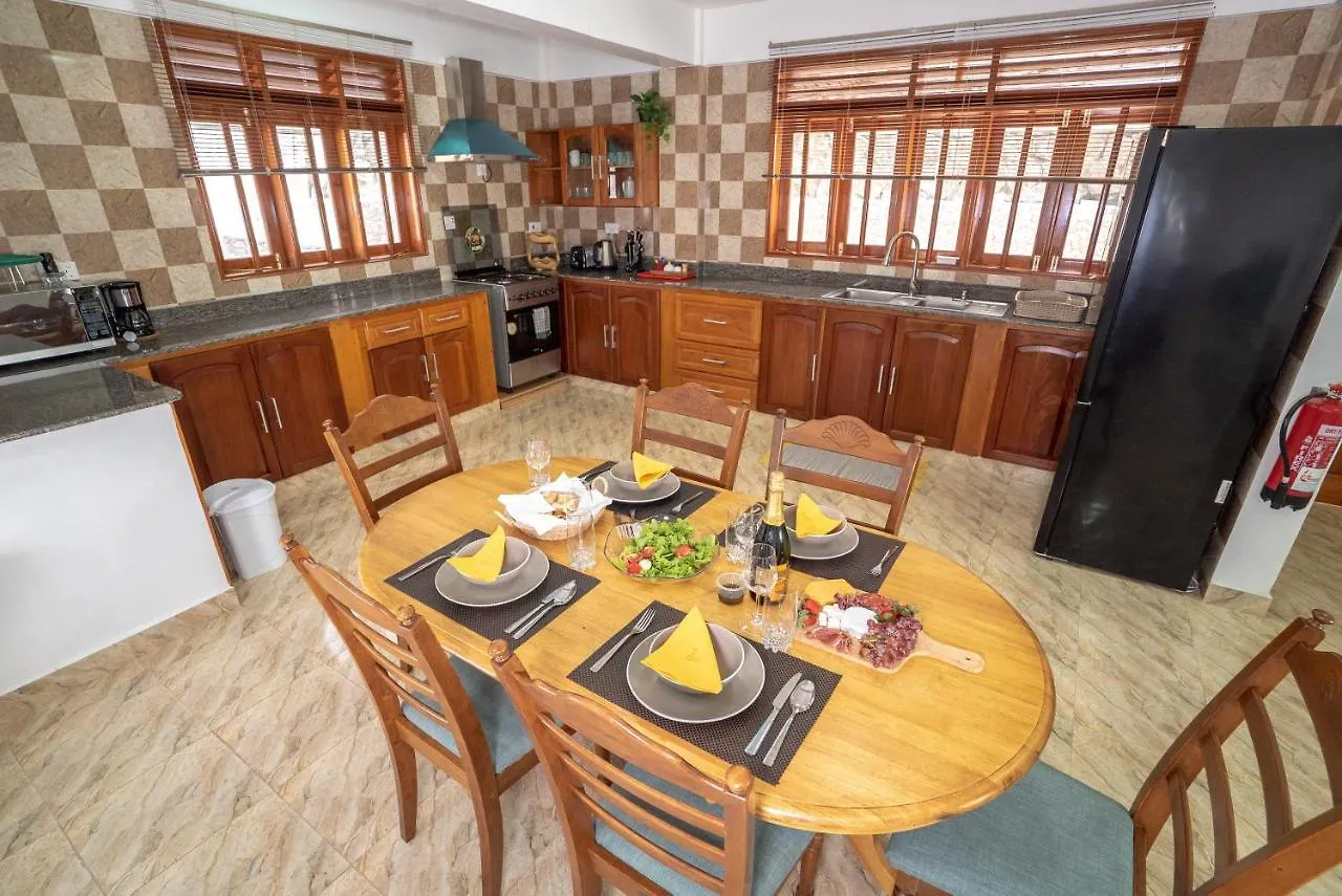 La Belle Residence Self Catering Accommodation Beau Vallon  Seychellerne